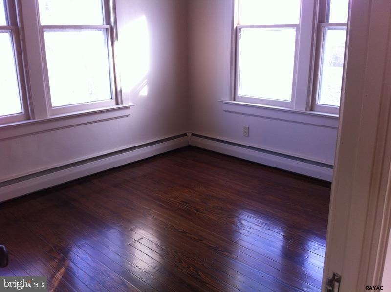 4041 Fox Run Road Dover, PA 17315 - Photo 17 of 36 Gallery Image 17