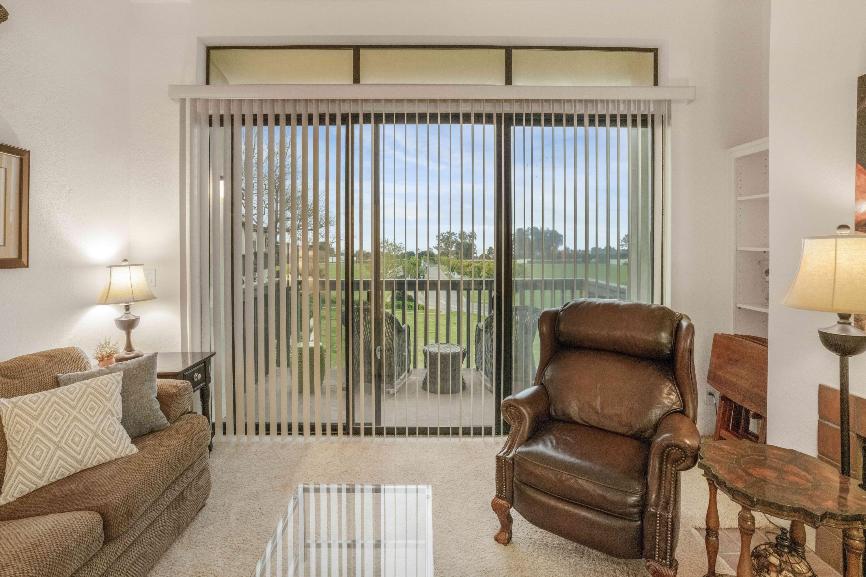 3375 Foothill Road, Unit 1132 Carpinteria, CA 93013 - Photo 14 of 41 Living Room