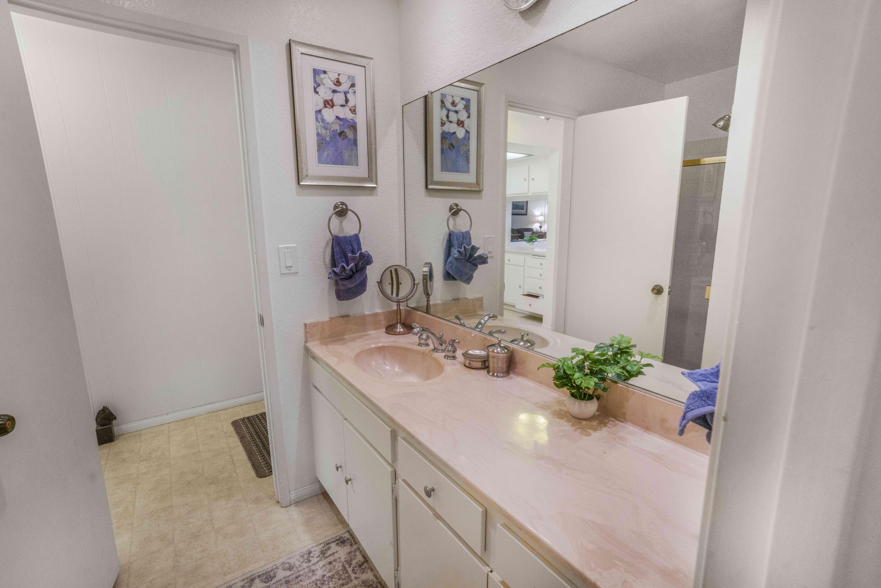 3375 Foothill Road, Unit 1132 Carpinteria, CA 93013 - Photo 10 of 41 Guest Bath