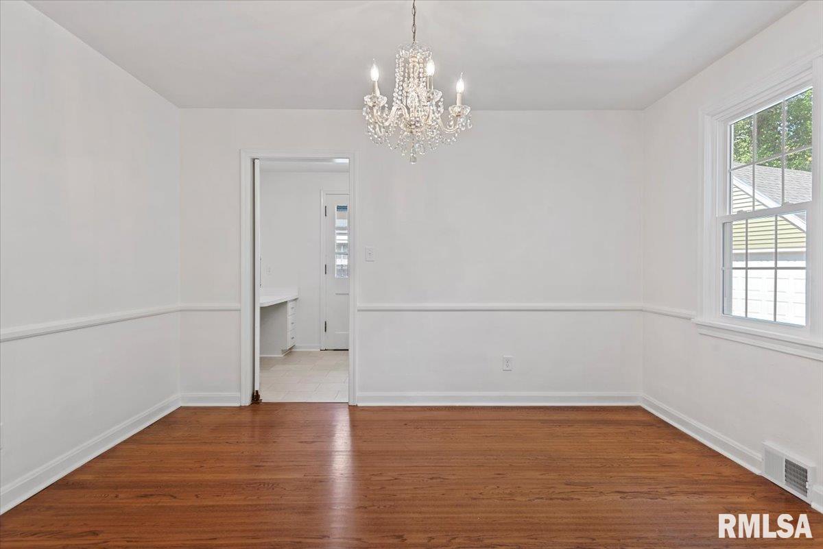 1820 Noble Avenue Springfield, IL 62704 - Photo 12 of 50 Gallery Image 12