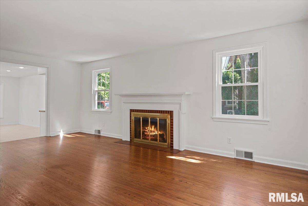 1820 Noble Avenue Springfield, IL 62704 - Photo 6 of 50 Gallery Image 6