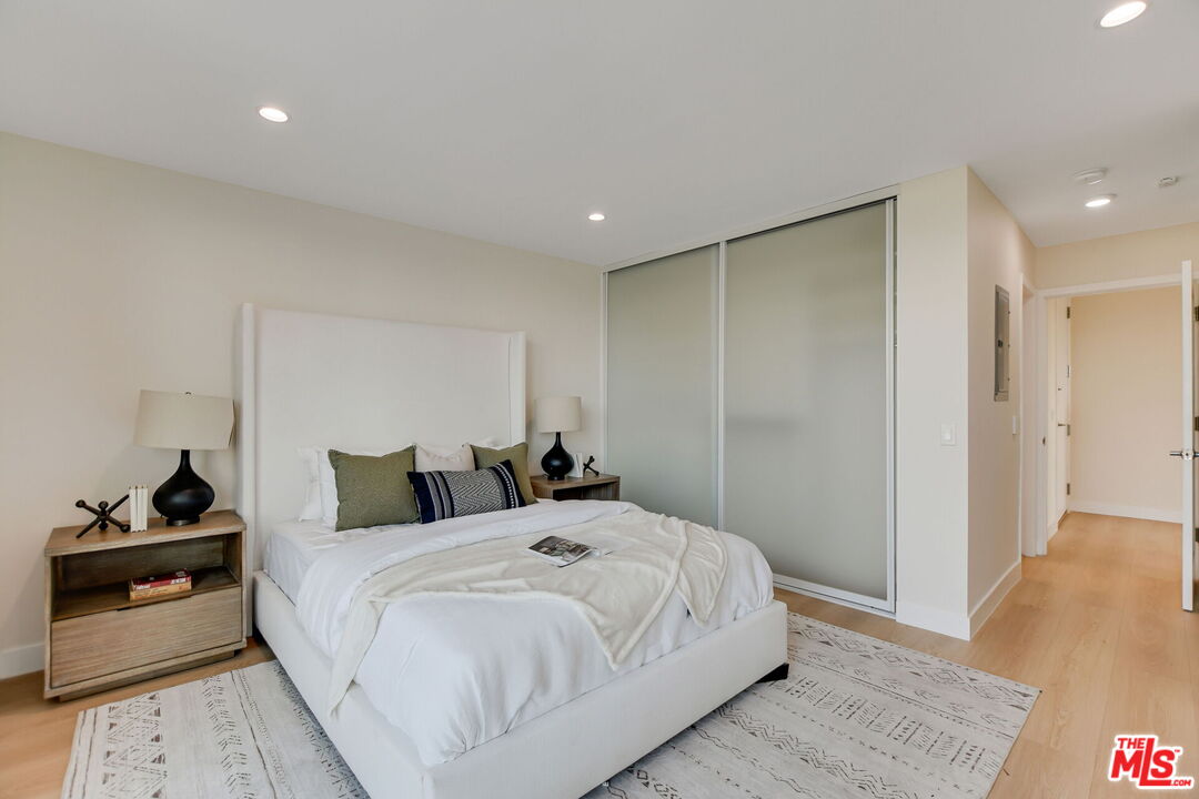 100 South Doheny Drive, Unit 705 Los Angeles, CA 90048 - Photo 21 of 43