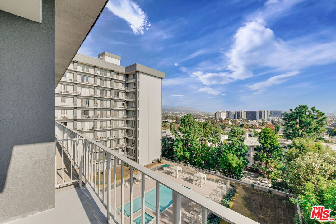 100 South Doheny Drive, Unit 705 Los Angeles, CA 90048 - Photo 28 of 43