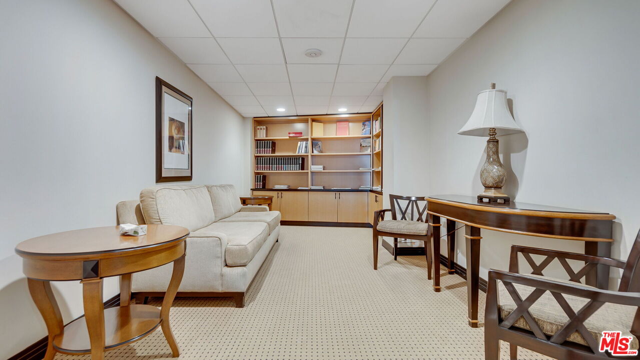 100 South Doheny Drive, Unit 705 Los Angeles, CA 90048 - Photo 32 of 43