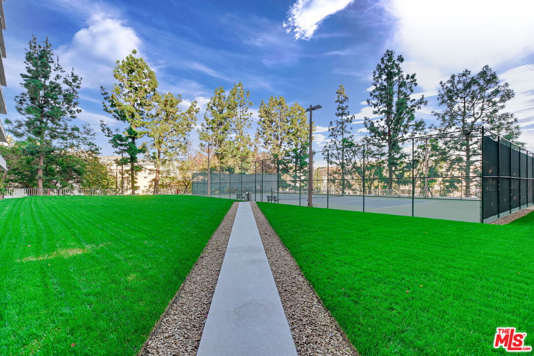 100 South Doheny Drive, Unit 705 Los Angeles, CA 90048 - Photo 37 of 43