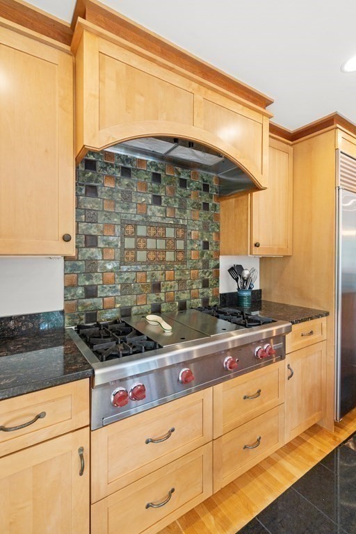 72 Fairlee Road Newton, MA 02468 - Photo 16 of 40