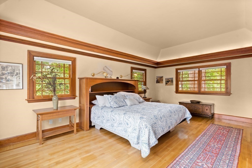 72 Fairlee Road Newton, MA 02468 - Photo 23 of 40