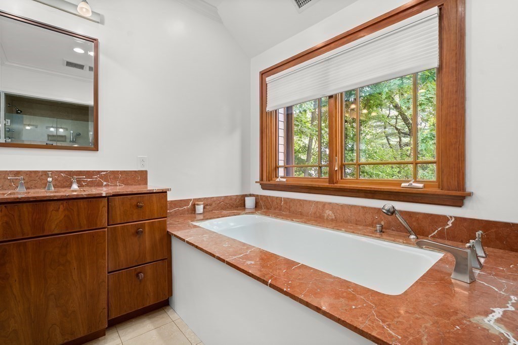 72 Fairlee Road Newton, MA 02468 - Photo 25 of 40