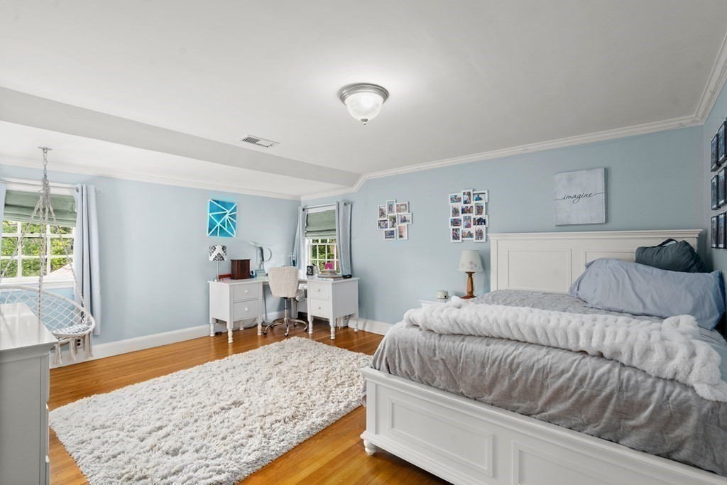 72 Fairlee Road Newton, MA 02468 - Photo 29 of 40