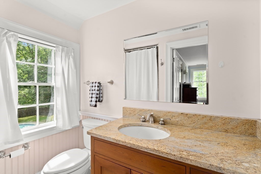 72 Fairlee Road Newton, MA 02468 - Photo 31 of 40