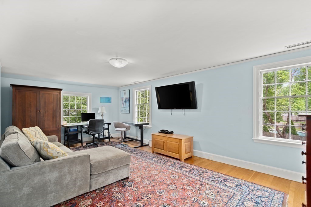 72 Fairlee Road Newton, MA 02468 - Photo 33 of 40