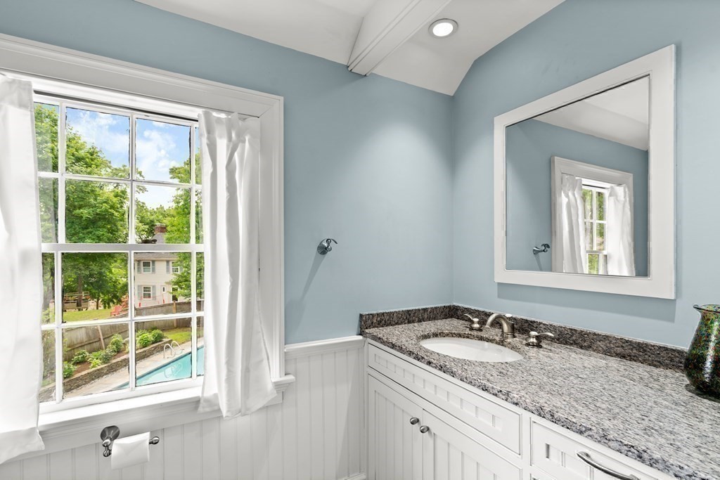 72 Fairlee Road Newton, MA 02468 - Photo 34 of 40