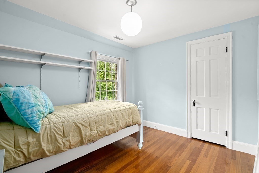 72 Fairlee Road Newton, MA 02468 - Photo 35 of 40
