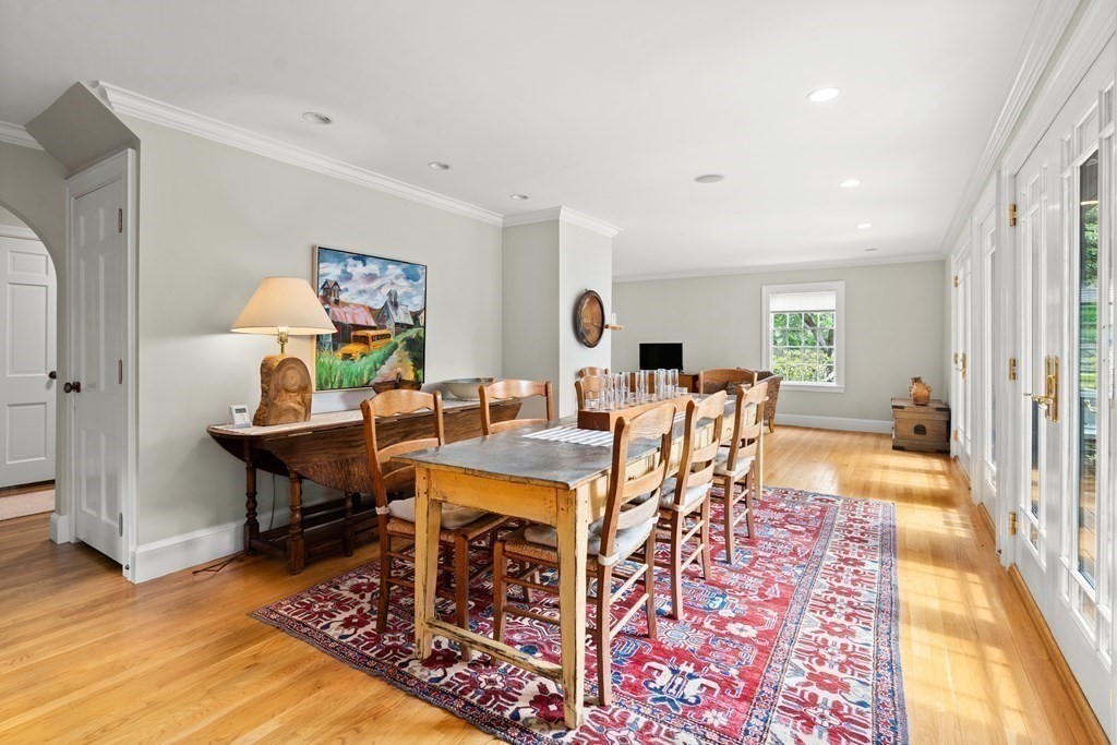 72 Fairlee Road Newton, MA 02468 - Photo 10 of 40