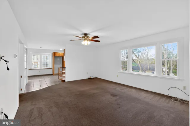 $599,900 | 6 Kings Grant Road, Hockessin, DE 19707