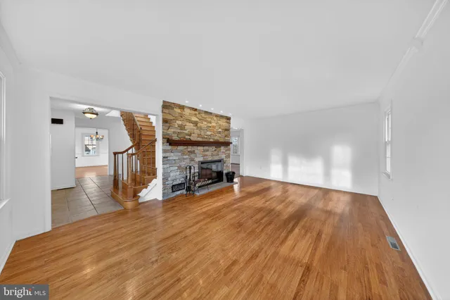 $599,900 | 6 Kings Grant Road, Hockessin, DE 19707