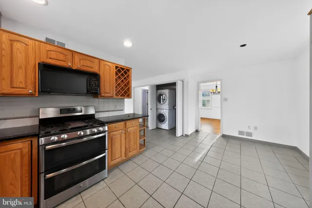 $599,900 | 6 Kings Grant Road, Hockessin, DE 19707