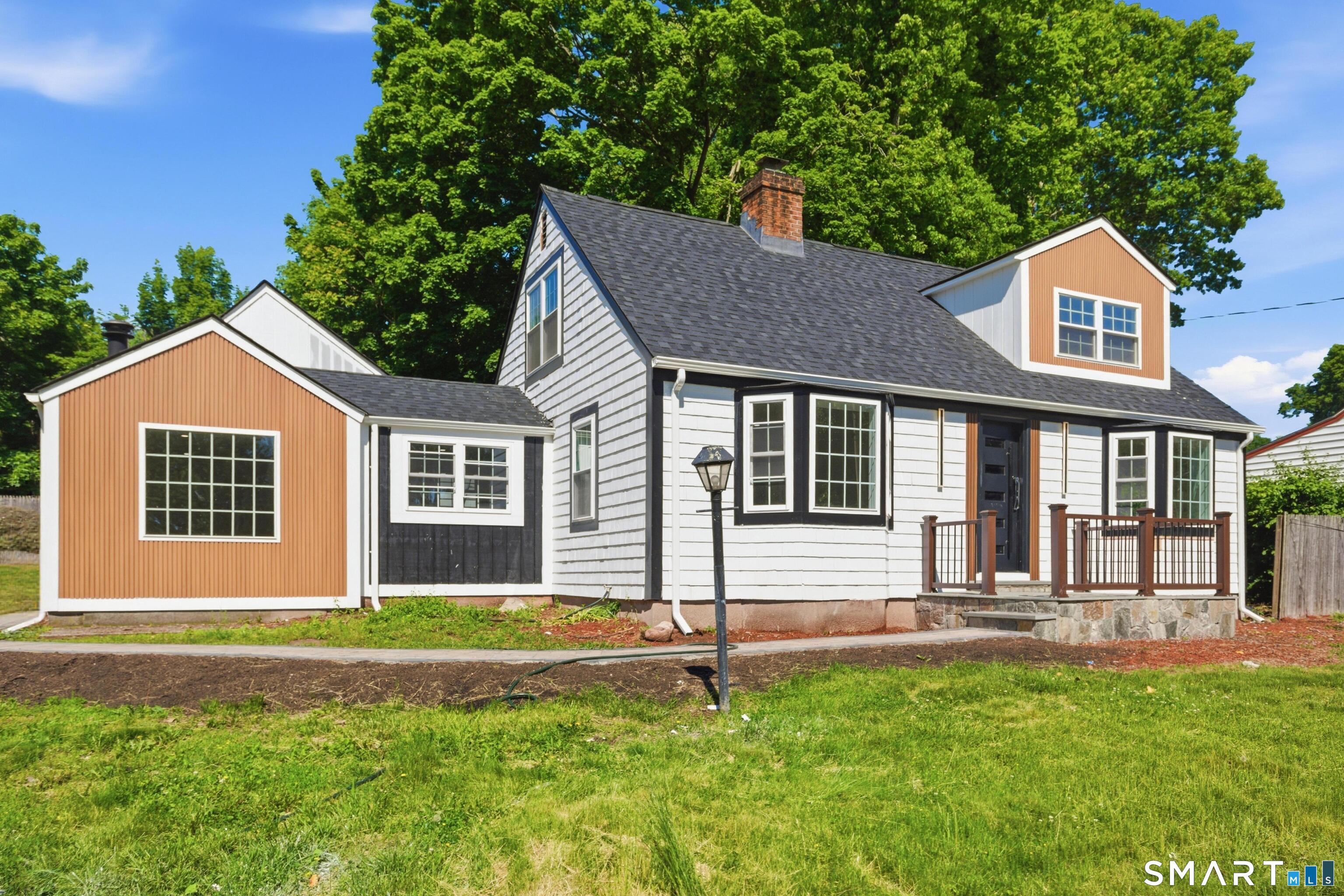 1646 Jennings Road Fairfield, CT 06824 - Photo 4 of 40