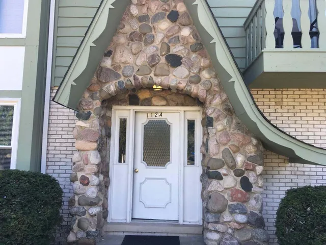 $1,300 | 1124 Camellia Drive, Unit 3, Munster, IN 46321