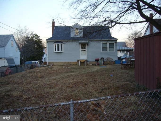 5510 Heatherwood Road Halethorpe, MD 21227 - Photo 2 of 15 Back yard