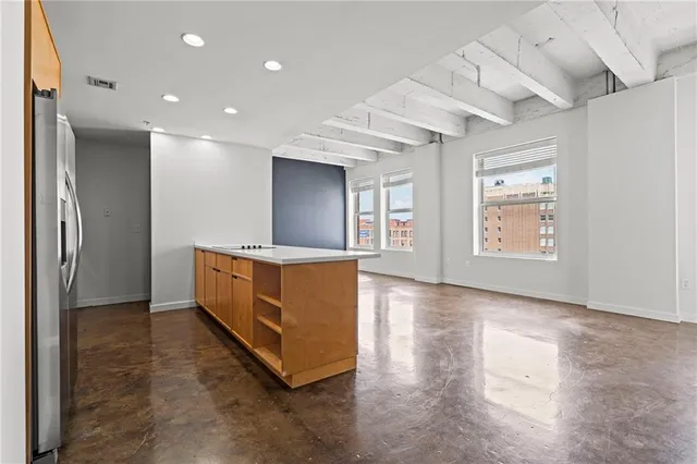 $215,000 | 21 West 10th Street, Unit 7A, Kansas City, MO 64105