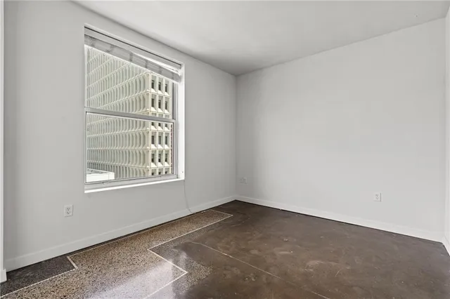 $215,000 | 21 West 10th Street, Unit 7A, Kansas City, MO 64105