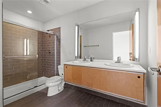 $215,000 | 21 West 10th Street, Unit 7A, Kansas City, MO 64105