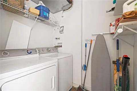 $215,000 | 21 West 10th Street, Unit 7A, Kansas City, MO 64105