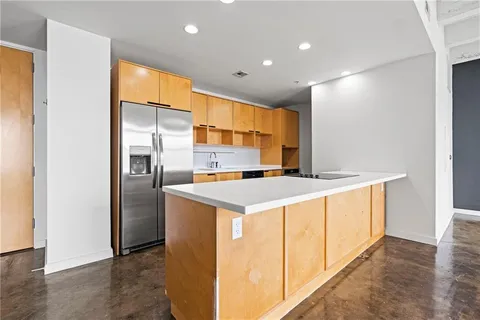 $215,000 | 21 West 10th Street, Unit 7A, Kansas City, MO 64105