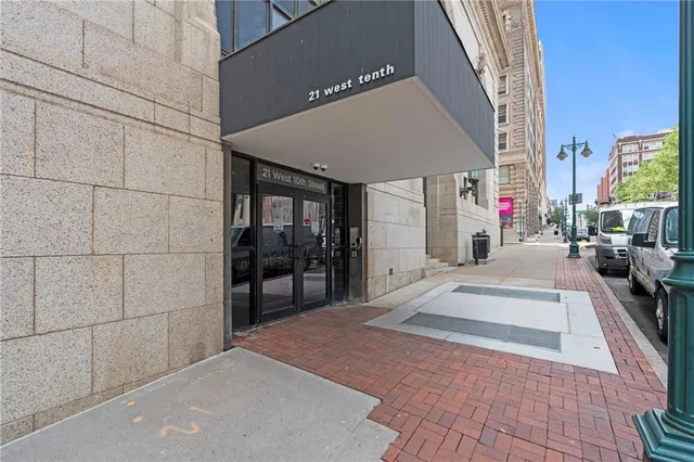 $215,000 | 21 West 10th Street, Unit 7A, Kansas City, MO 64105