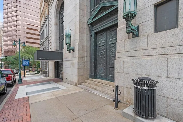 $215,000 | 21 West 10th Street, Unit 7A, Kansas City, MO 64105