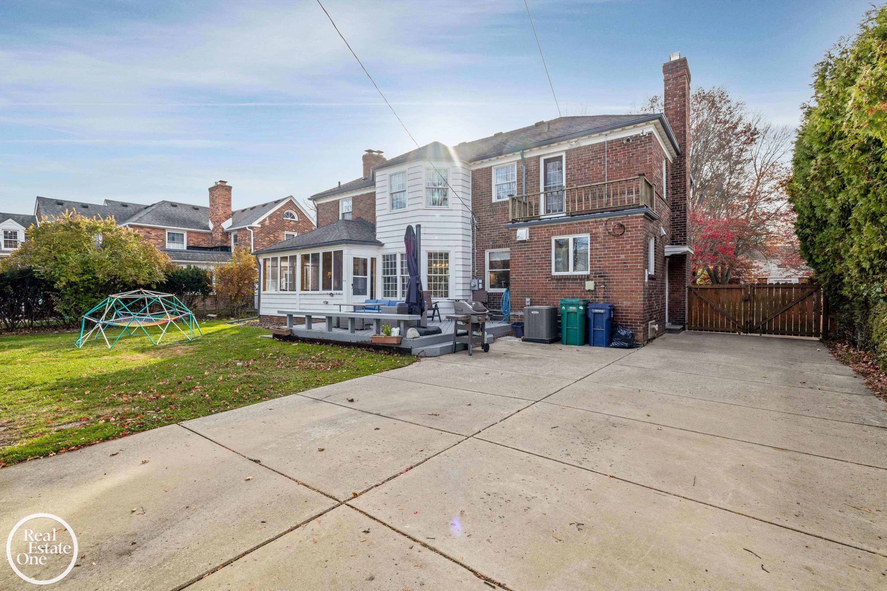 614 Pemberton Road Grosse Pointe, MI 48230 - Photo 46 of 56 Rear of Home