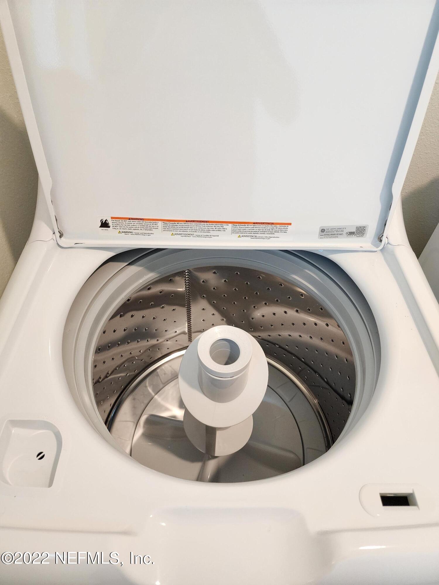 3035 Lucille Lane Middleburg, FL 32068 - Photo 35 of 39 a utility room with a sink