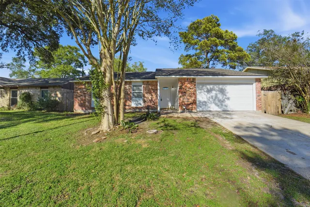 front view of house with a yard
