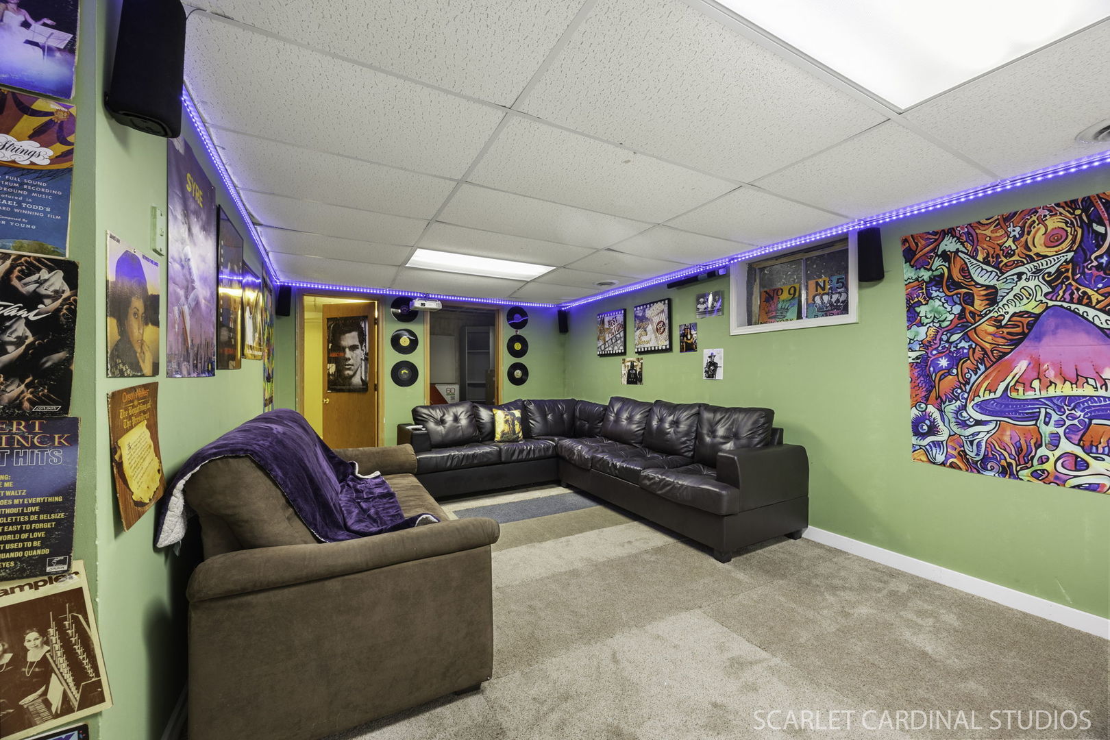 3100 Compton Road Aurora, IL 60504 - Photo 24 of 27 a living room with furniture and a flat screen tv
