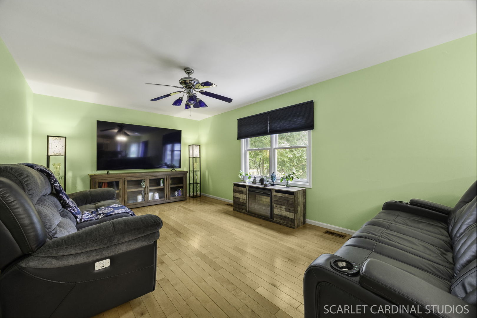 3100 Compton Road Aurora, IL 60504 - Photo 8 of 27 a living room with furniture and a flat screen tv