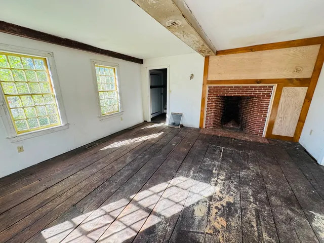 $299,900 | 9 Main Street, Hampton, CT 06247