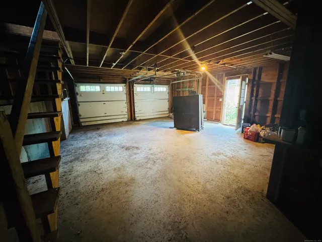 $299,900 | 9 Main Street, Hampton, CT 06247