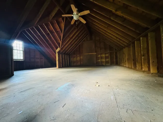 $299,900 | 9 Main Street, Hampton, CT 06247