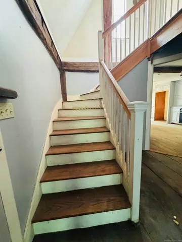 $299,900 | 9 Main Street, Hampton, CT 06247