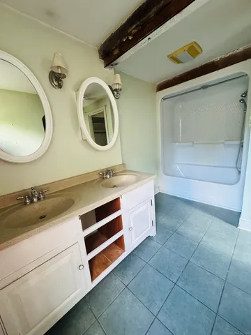 $299,900 | 9 Main Street, Hampton, CT 06247