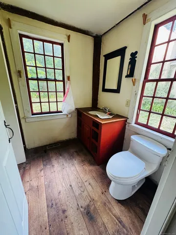 $299,900 | 9 Main Street, Hampton, CT 06247