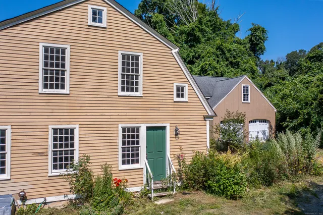 $299,900 | 9 Main Street, Hampton, CT 06247