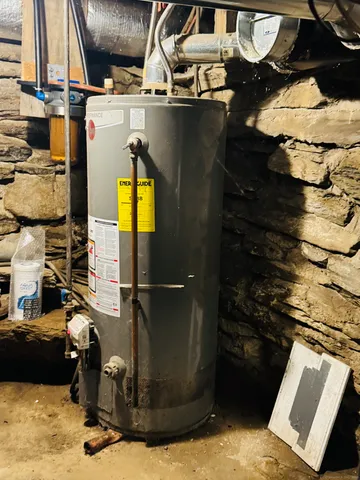 $299,900 | 9 Main Street, Hampton, CT 06247