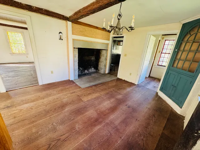 $299,900 | 9 Main Street, Hampton, CT 06247