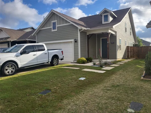 $2,300 | 108 Blue Hibiscus Drive, Liberty Hill, TX 78642