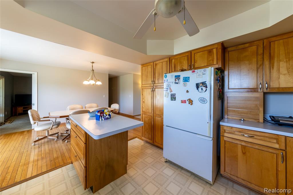 27750 Bell Road New Boston, MI 48164 - Photo 7 of 22 Gallery Image 7