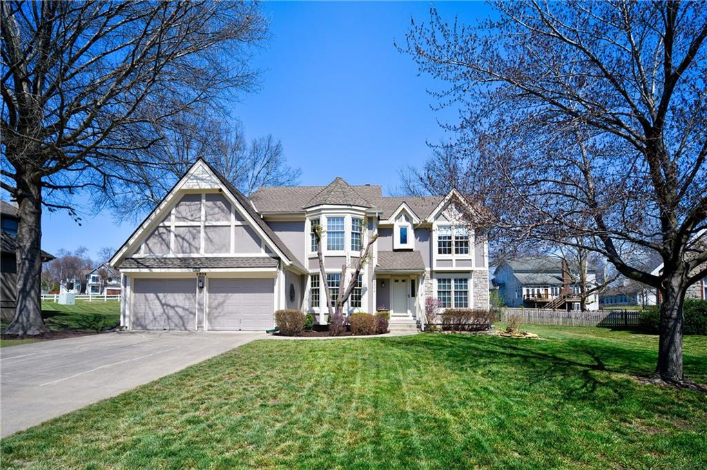 2904 Southwest 13 Street Lee's Summit, MO 64081 - Photo 2 of 45