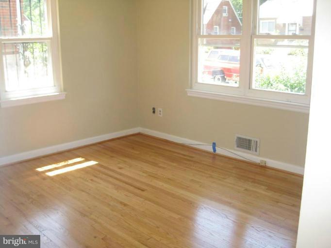 720 Rittenhouse Street Hyattsville, MD 20783 - Photo 3 of 15 Bedroom #4