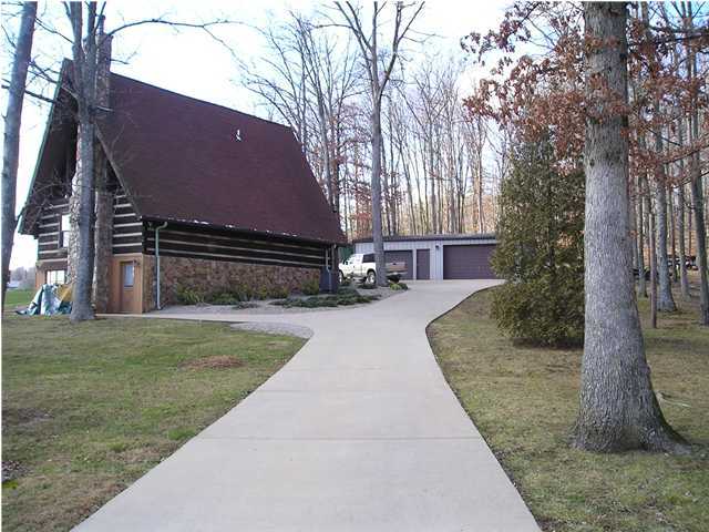 1400 Wheeler Road Bardstown, KY 40004 - Photo 1 of 11 Primary Photo
